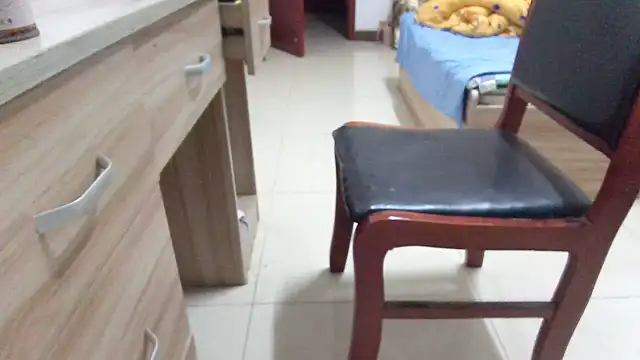 huzi518 online show from April 2, 2026, 1:18 pm