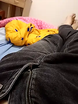 huzi518 online show from April 10, 2026, 5:42 pm