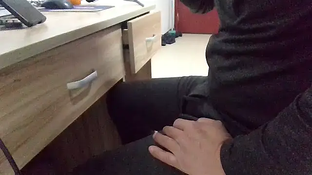 huzi518 online show from January 16, 2026, 4:00 pm