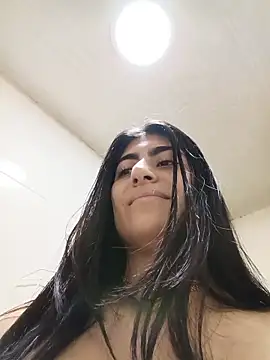 miakhalifaaa  online show from March 7, 2026, 9:20 pm