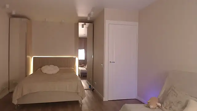 lulu moonmoon online show from December 22, 2024, 5:10 pm