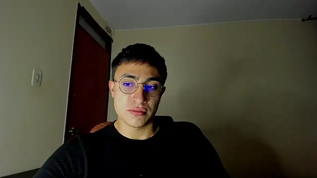 Leoknight online show from February 15, 2025, 2:37 am