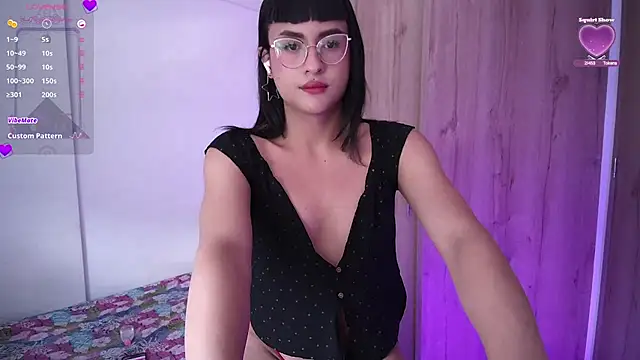 Kiitygirl online show from February 10, 2025, 6:35 pm