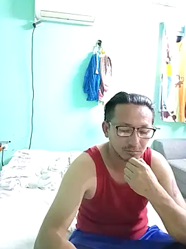 Andresguz35 online show from March 5, 2026, 2:30 am