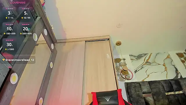 zandra milf  online show from February 25, 2025, 11:43 am