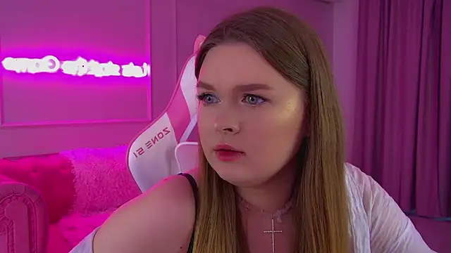 CrystalLyons online show from January 16, 2026, 6:17 am