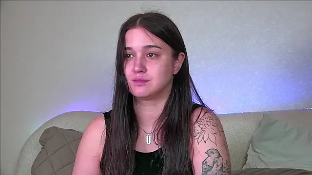 ChristinaMilton online show from October 20, 2025, 6:08 pm