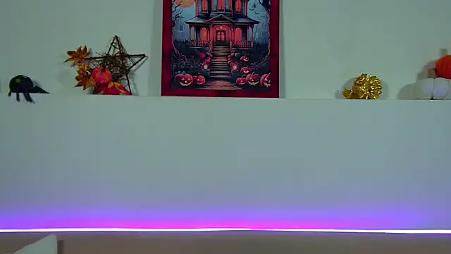 ChristinaMilton online show from October 27, 2025, 6:31 pm