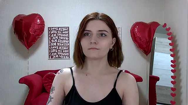 Snapshot of KellyStone chatting on February 26, 2026, 5:35 pm KellyStone online show from February 26, 2026, 5:35 pm