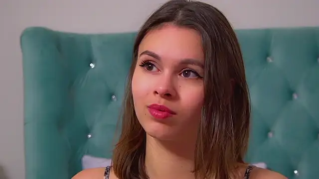 Snapshot of PollyLanders chatting on November 9, 2025, 4:22 pm PollyLanders online show from November 9, 2025, 4:22 pm