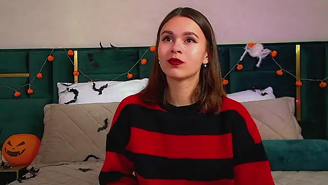 Snapshot of PollyLanders chatting on October 30, 2025, 6:27 pm PollyLanders online show from October 30, 2025, 6:27 pm