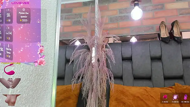 Snapshot of JESSYCORTES chatting on February 4, 2026, 8:37 pm JESSYCORTES online show from February 4, 2026, 8:37 pm