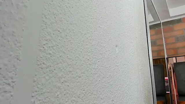 JESSYCORTES online show from October 8, 2025, 2:18 pm