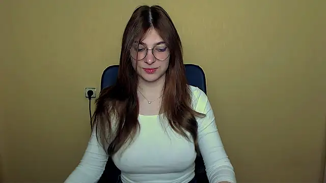 Snapshot of Luna_Lush_ chatting on May 2, 2026, 8:30 am Luna Lush online show from May 2, 2026, 8:30 am