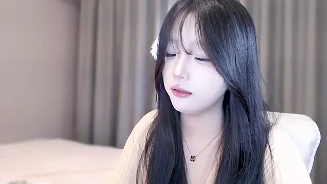 Snapshot of Legend-Night chatting on December 15, 2024, 1:22 pm Legend-Night online show from December 15, 2024, 1:22 pm