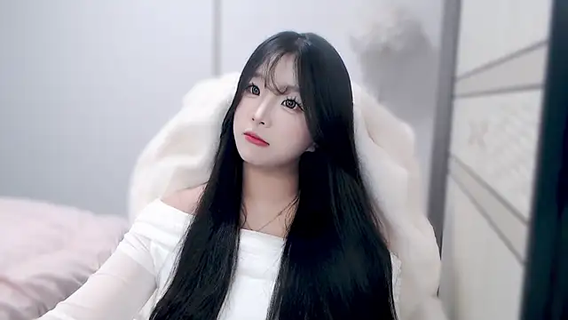 Snapshot of Legend-Night chatting on February 11, 2025, 11:31 am Legend-Night online show from February 11, 2025, 11:31 am