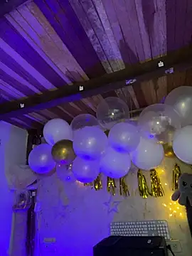 SophiaWeestt99 online show from April 1, 2026, 3:41 am