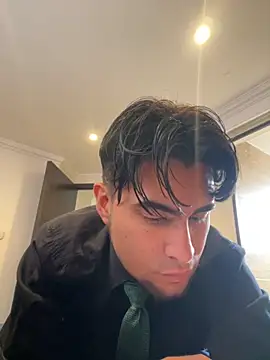 thiagowes online show from September 28, 2025, 4:03 pm