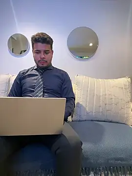 thiagowes online show from February 28, 2026, 3:39 am