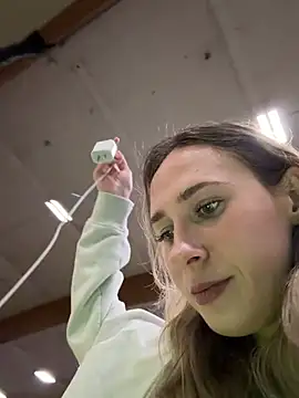 M1ssyk1ssy online show from April 26, 2026, 9:45 pm