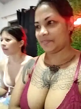 Snapshot of Ari_Alexa444 chatting on November 7, 2025, 2:27 am Ari Alexa444 online show from November 7, 2025, 2:27 am