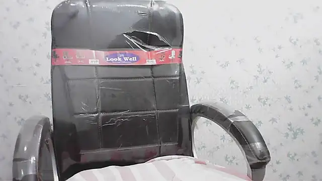 collage hoty online show from April 18, 2026, 2:58 am