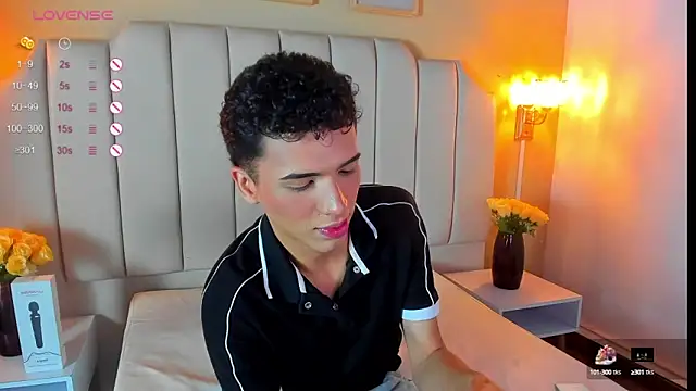 SEANTROYY online show from September 19, 2025, 3:54 am