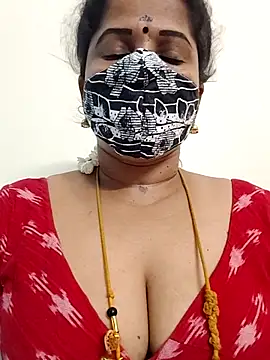 gaurika18 online show from June 14, 2026, 4:52 pm