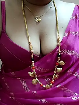 gaurika18 online show from March 6, 2025, 4:28 pm