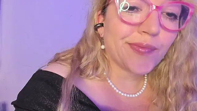 Snapshot of Naty_Mature_ chatting on October 24, 2025, 8:19 pm Naty Mature online show from October 24, 2025, 8:19 pm