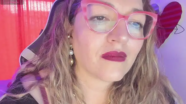 Naty Mature  online show from February 26, 2025, 9:09 pm