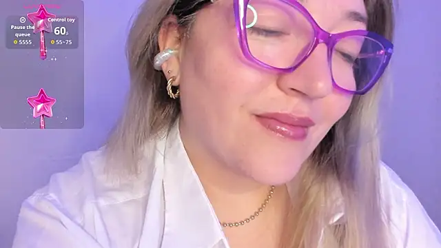 Naty Mature  online show from March 15, 2026, 7:21 pm