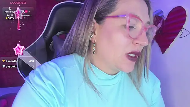 Naty Mature  online show from February 22, 2025, 6:28 am