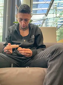 Snapshot of _PhillipBrown chatting on February 15, 2025, 1:16 pm PhillipBrown online show from February 15, 2025, 1:16 pm