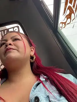 lia moon77 online show from December 15, 2025, 7:41 pm