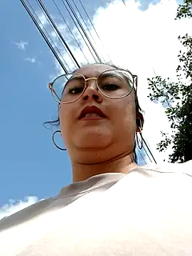 lara moon25 online show from December 6, 2024, 3:28 pm