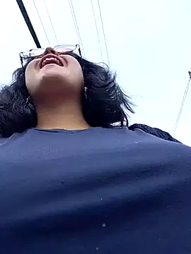 lara moon25 online show from November 10, 2025, 7:30 pm