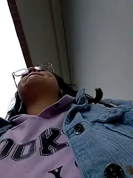 lara moon25 online show from November 30, 2025, 6:30 pm