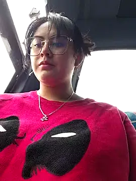 lara moon25 online show from November 26, 2025, 7:14 pm