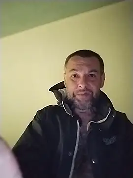 Snapshot of Andrzej-M chatting on May 29, 2026, 11:55 pm Andrzej-M online show from May 29, 2026, 11:55 pm