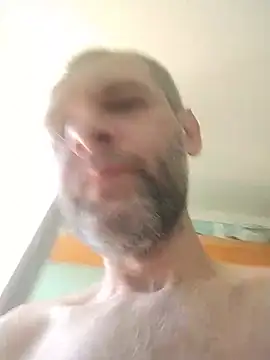 Snapshot of Andrzej-M chatting on May 25, 2026, 11:42 am Andrzej-M online show from May 25, 2026, 11:42 am