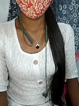 Snapshot of Miakhalifatamil chatting on January 29, 2025, 7:32 pm Miakhalifatamil online show from January 29, 2025, 7:32 pm