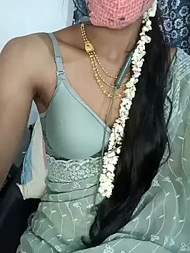 Snapshot of Miakhalifatamil chatting on January 19, 2025, 8:19 pm Miakhalifatamil online show from January 19, 2025, 8:19 pm