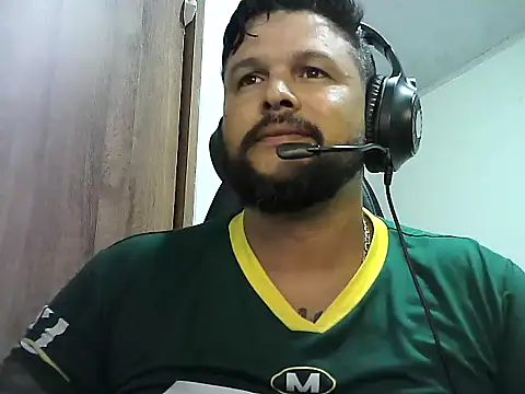 tupapito00 online show from March 18, 2026, 6:38 am