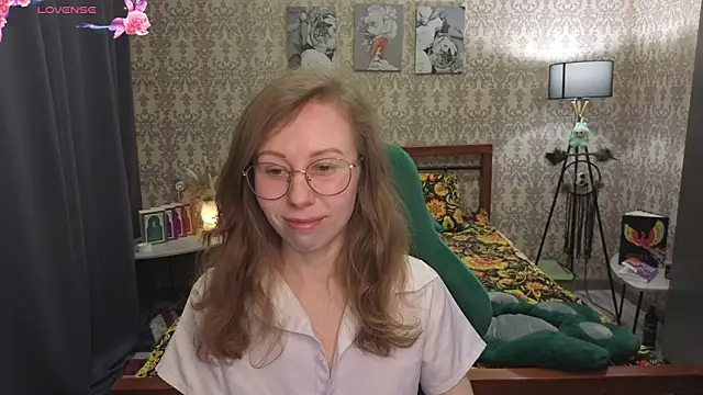 Lill Mary online show from March 11, 2026, 1:54 am