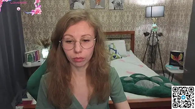 Snapshot of Lill_Mary chatting on February 11, 2026, 3:28 am Lill Mary online show from February 11, 2026, 3:28 am