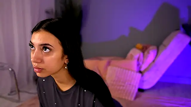 BetsyGonzale online show from October 16, 2025, 3:59 am