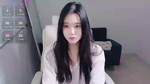 Snapshot of who_Lilly chatting on October 23, 2025, 12:04 pm who Lilly online show from October 23, 2025, 12:04 pm