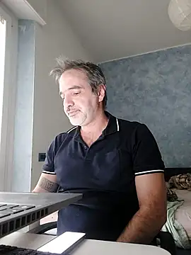 Snapshot of Marcolino183 chatting on January 13, 2026, 8:18 am Marcolino183 online show from January 13, 2026, 8:18 am