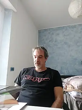 Snapshot of Marcolino183 chatting on February 1, 2026, 7:50 am Marcolino183 online show from February 1, 2026, 7:50 am